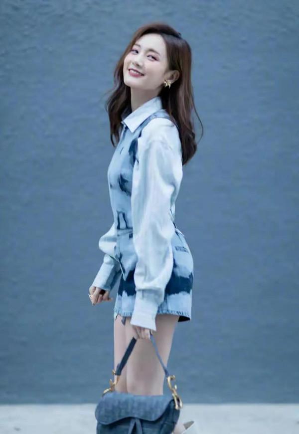 李一桐青春靚麗，三妮漂亮迷人，她倆你更喜歡誰？