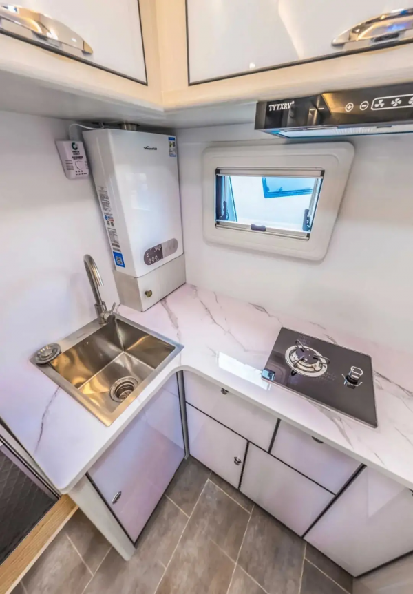 喜順隆旅行家640雙軸版:兩款個性內飾 中式廚衛設計 空間利用率超高