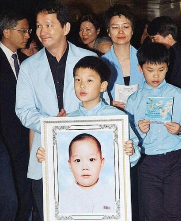 廖啟智遺孀陳敏兒：丈夫與兒子去世的背後，是她的白髮和心痛