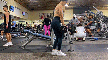 5大王牌「虐臀」動作組合，把臀練得飽滿挺翹360度無死角