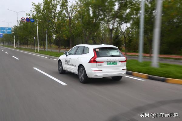新車|能加電能喝油,行駛質感大躍進!試駕沃爾沃XC60 RECHARGE 新車|能加電能喝油,行駛質感大躍進!試駕沃爾沃XC60 RECHARGE