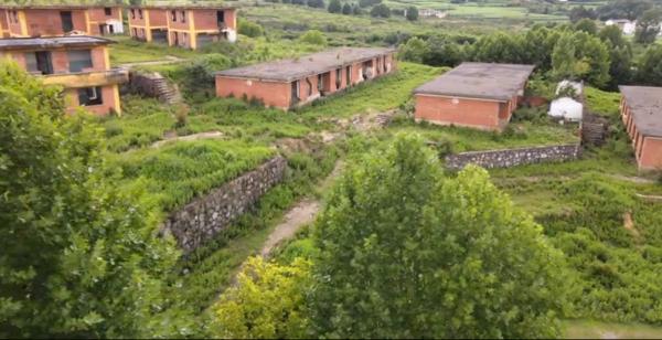 雲南曲靖兵工廠舊址,過去涉密高規格建設,企業搬遷別墅都沒人要 雲南曲靖兵工廠舊址,過去涉密高規格建設,企業搬遷別墅都沒人要