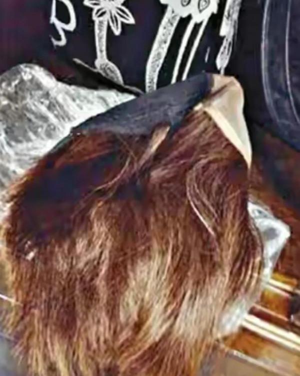 女主持住豪宅開豪車 與兩和尚結婚