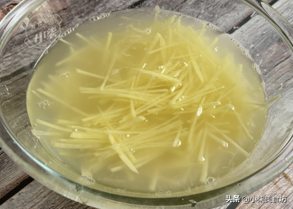 家裡有土豆就能學會的菜,5分鐘就上桌,簡單省事,孩子超愛吃 家裡有土豆就能學會的菜,5分鐘就上桌,簡單省事,孩子超愛吃