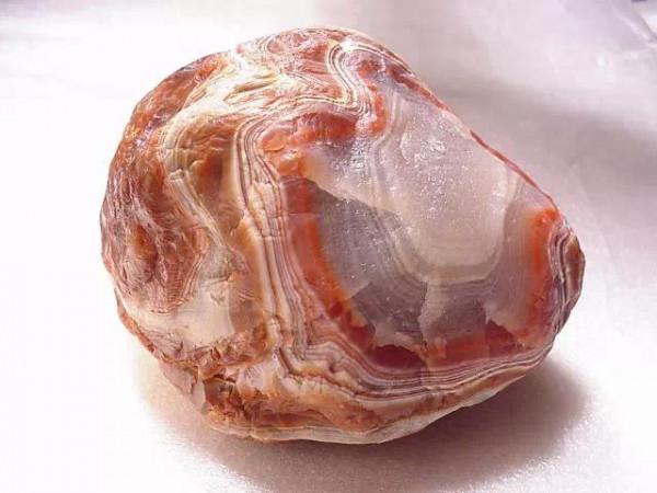 100種漂亮礦石，讓你大開眼界！還有鑑別方法哦