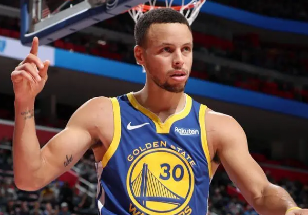 入選名人堂+退役球衣,NBA現役只有5個人敢說自己穩了 入選名人堂+退役球衣,NBA現役只有5個人敢說自己穩了