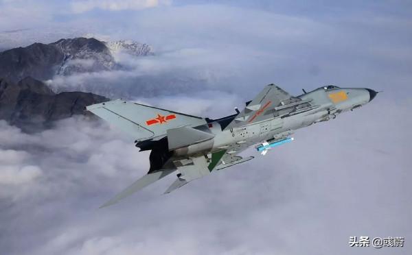 空軍獨苗殲偵8F戰機，真的是因為高空偵察無可替代而堅持服役嗎？