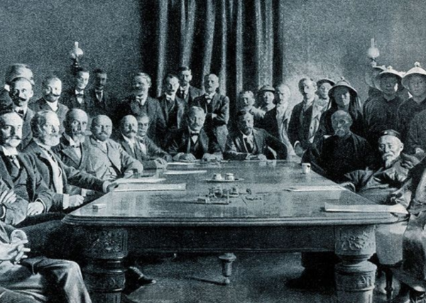 為何英國同意歸還香港，卻堅決不歸還馬島？