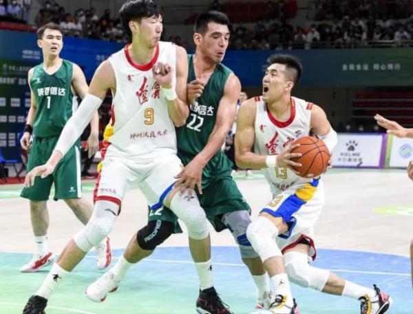 全運會男籃的中秋之戰，遼寧隊戰勝陝西隊，周琦得到10分7籃板