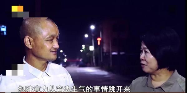 50歲男人對自己家人冷漠無情，因為自己17歲時被父親逼迫做的事