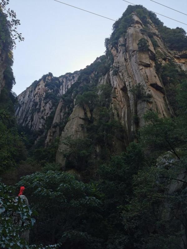 自古華山一條路的山門 自古華山一條路的山門