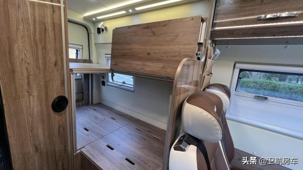 一家三口出行首選的房車