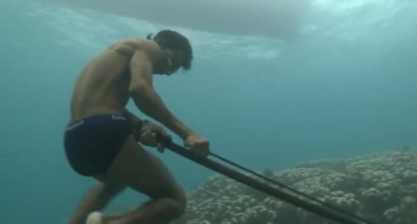 沒有國籍的巴瑤族:一輩子都在海上漂泊,捕魚能在水下憋氣10分鐘 沒有國籍的巴瑤族:一輩子都在海上漂泊,捕魚能在水下憋氣10分鐘