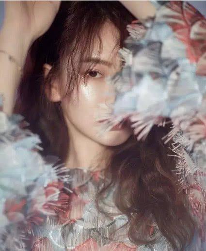 女明星出圈妝容盤點！熱巴AI妝、歐陽娜娜千金妝，鞠婧禕港風妝等