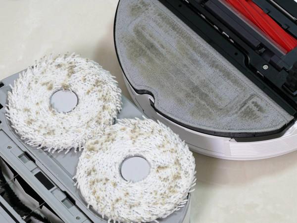 自清潔掃拖機器人橫評:美的W11與石頭G10清潔大作戰 自清潔掃拖機器人橫評:美的W11與石頭G10清潔大作戰