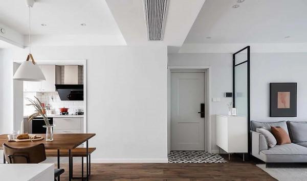 走進她家，才知道什麼叫簡約大氣，光一個餐廳就把我迷住，曬曬