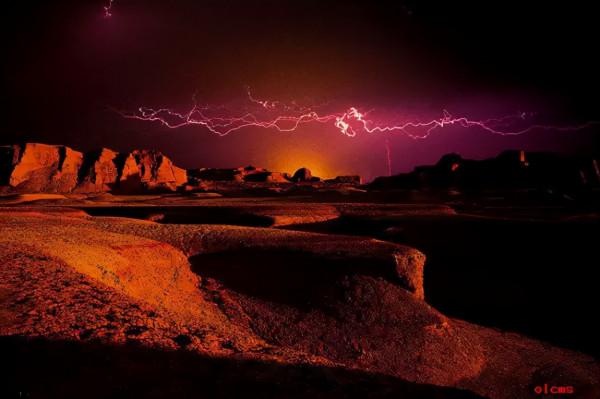 秋天的新疆，美成了桌布