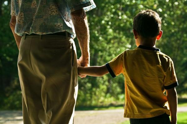 別讓這樣的“偏見”，給孩子不好的感受，養兒養女沒區別對待就好