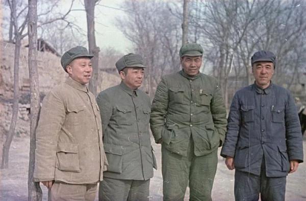 連毛主席登上《時代週刊》都還原一模一樣，這劇8個細節堪稱神蹟