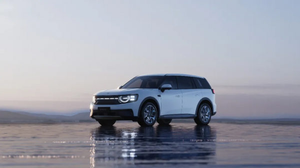 官宣造車才1個月，李一男拿出牛創首款產品