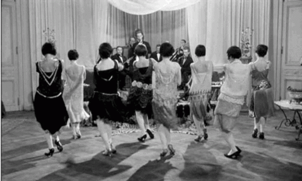 聖誕化身Flapper Girl,回溯一百年前繁複至極的美麗 聖誕化身Flapper Girl,回溯一百年前繁複至極的美麗