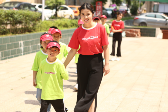 雙減後輔導班多數封停,但三有家庭仍能補課,有關部門出手打擊 雙減後輔導班多數封停,但三有家庭仍能補課,有關部門出手打擊