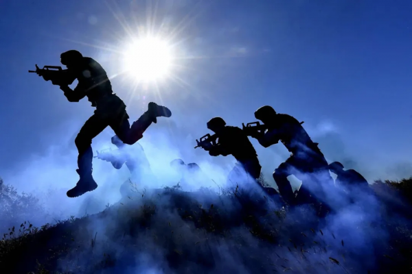 退伍大學生士兵參加公考，服役5年以上成優勢，當幾年兵合適？