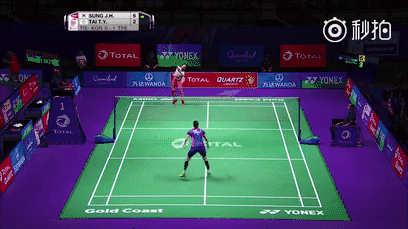 吊球：進可攻退可守，出其不意，平穩過渡