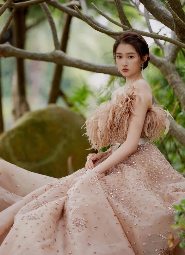 2021金雞獎女星紅毯造型生圖合集，倪妮變方臉，張小斐瘦得認不出