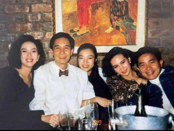 何超瓊為陳百強扶靈，或不是為了愛情，當時扶靈可不止她一個女性