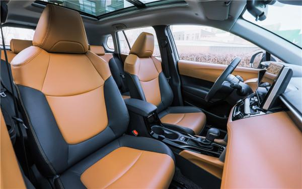 全系標配7氣囊和TSS2.0智行安全系統，豐田卡羅拉銳放開啟預售