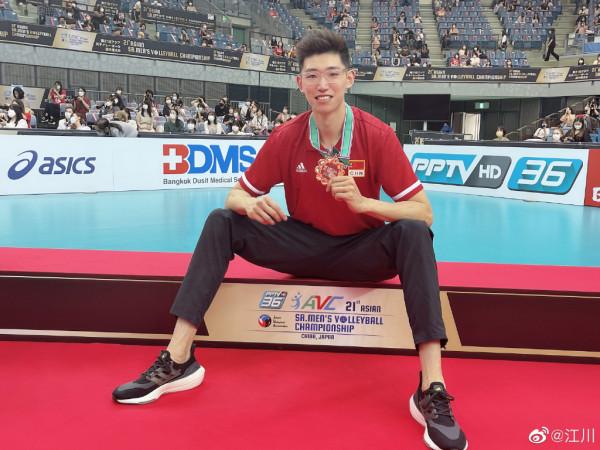 不要臉!為捧東道主亞排聯黑走中國隊長的最佳,連日本人都憤怒了 不要臉!為捧東道主亞排聯黑走中國隊長的最佳,連日本人都憤怒了