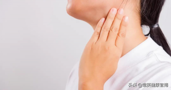 甲狀腺腫瘤選擇哪種手術方式?這種方式可以美麗頸部不留痕 甲狀腺腫瘤選擇哪種手術方式?這種方式可以美麗頸部不留痕