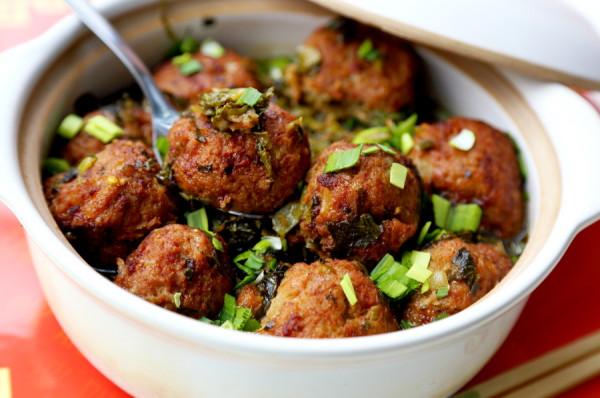 85歲老太經驗談：炸丸子“加3忌1”外酥裡嫩，有網友問炸幾遍？