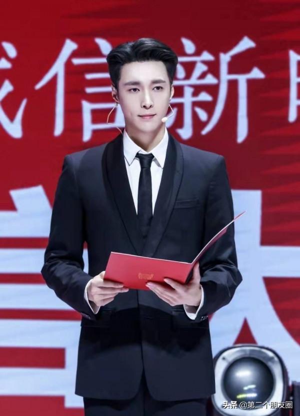 張藝興,關曉彤成為國家話劇院演員,內娛真的沒人了嗎? 張藝興,關曉彤成為國家話劇院演員,內娛真的沒人了嗎?