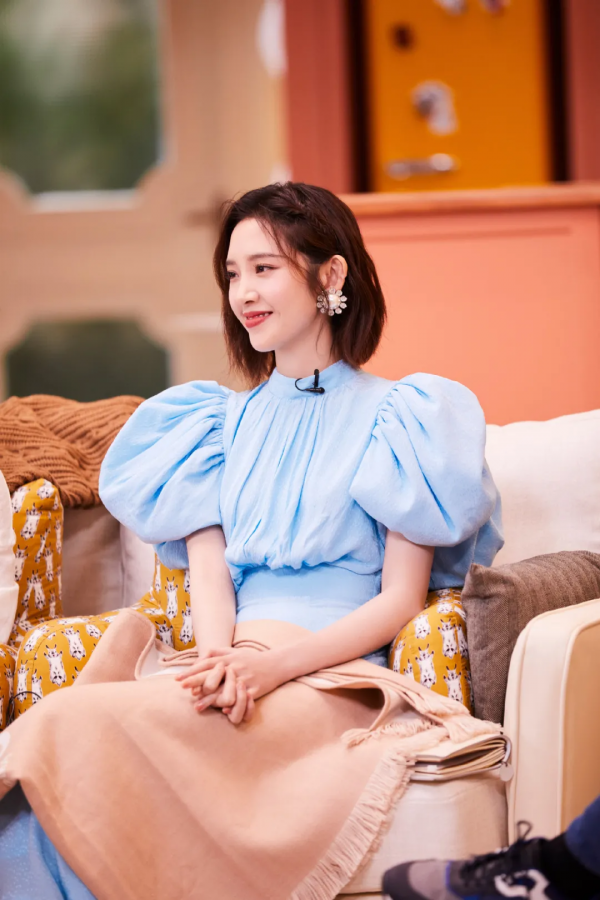 婚姻&OpenCurlyDoubleQuote;人間清醒&rdquo;唐藝昕，還是當下的時髦髮型範本