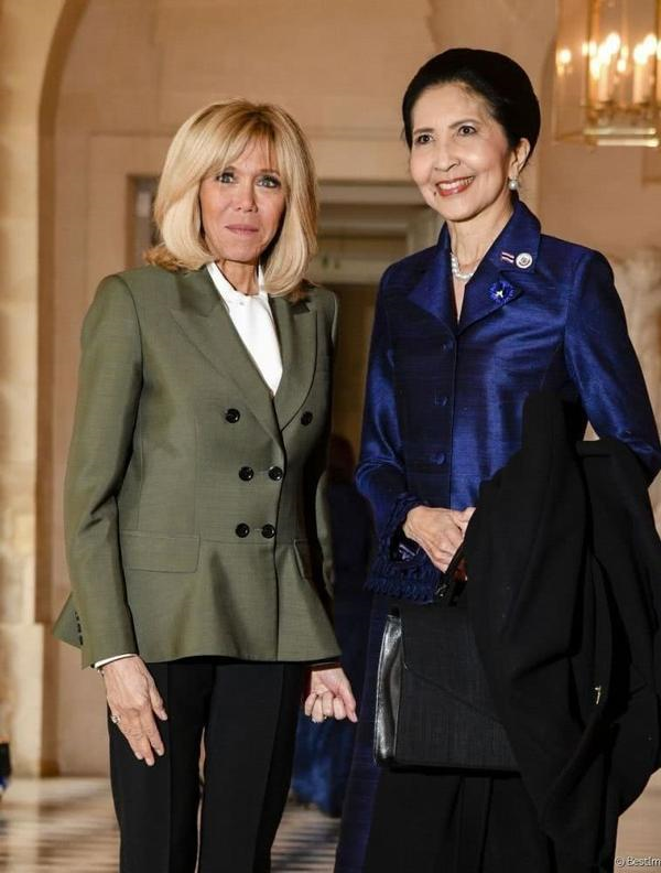 泰國第一夫人：搶了王后和布麗吉特風頭，給佩瑪行屈膝禮贏在氣質