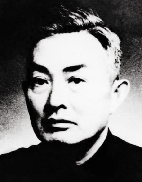 紅軍軍長歸隱江湖，臨終告訴妻子：同事們都在北平當大官