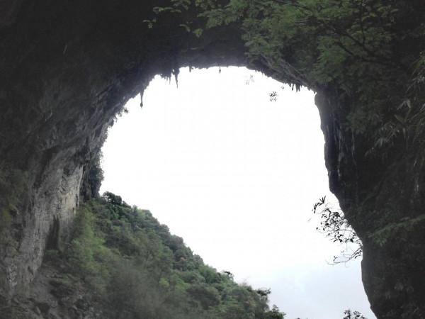 天景山仙人橋景區:有“天上美景,人間仙境”之美譽 天景山仙人橋景區:有“天上美景,人間仙境”之美譽