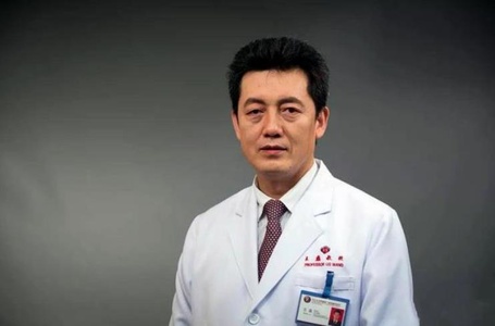 治癌27年,50歲腫瘤專家因癌離世,他留下悔恨,要引以為戒 治癌27年,50歲腫瘤專家因癌離世,他留下悔恨,要引以為戒