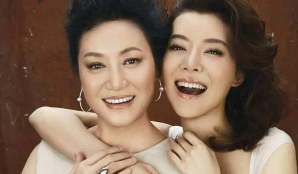 王麗雲和車曉：母女倆先後離異，至今都是單身貴族