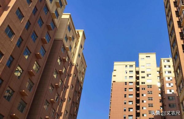 農民為何不去縣城買樓？返鄉置業預期落空，網友：一時衝動有代價