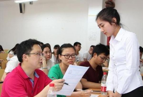 大學生入黨,決定權並不在輔導員手中,新生提前瞭解沒壞處 大學生入黨,決定權並不在輔導員手中,新生提前瞭解沒壞處