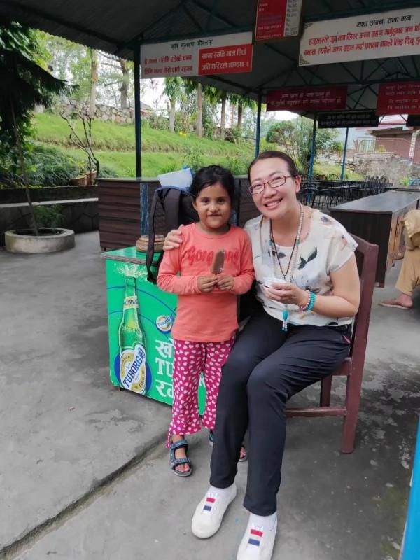 前往博卡拉的路上可真熱鬧 前往博卡拉的路上可真熱鬧