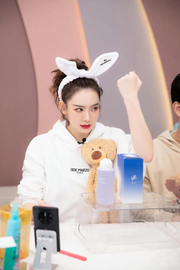 戚薇直播時尚圖鑑 戚薇直播時尚圖鑑