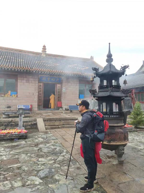 徒步五臺山，大霧中前行，風雲變幻，有計劃去的帶好裝備