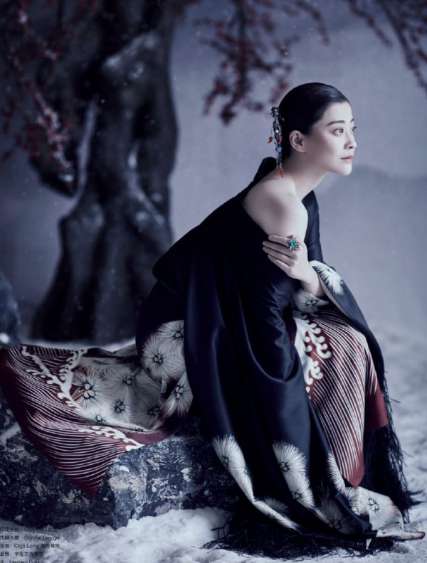 6位中年女星背影殺：年近半百仍似少女，胖一絲累贅、瘦一點沒味