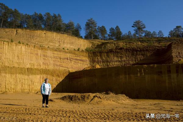 《周易》每一卦為何是六爻?原來是:3×2。3是什麼,2是什麼 《周易》每一卦為何是六爻?原來是:3×2。3是什麼,2是什麼