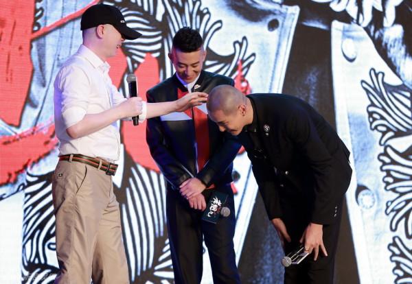 收錢了還是有隱情?閉著眼就誇的7位明星,毀了自己,也害了別人 收錢了還是有隱情?閉著眼就誇的7位明星,毀了自己,也害了別人