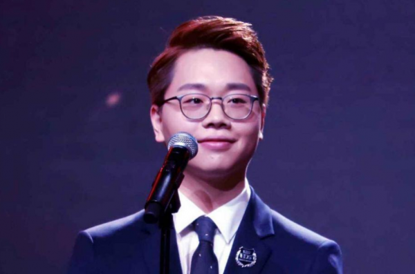 繼Uzi復出後，Pawn也已宣佈復出，速請無天？